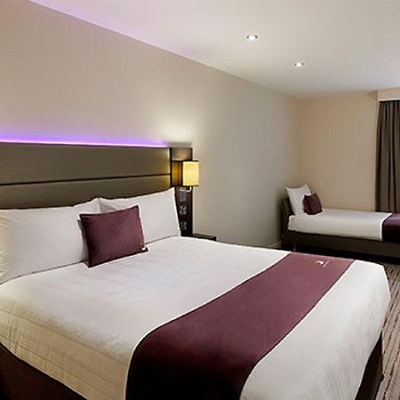 Premier Inn Premier Inn Bagshot Dış mekan fotoğraf