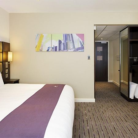 Premier Inn Premier Inn Bagshot Dış mekan fotoğraf